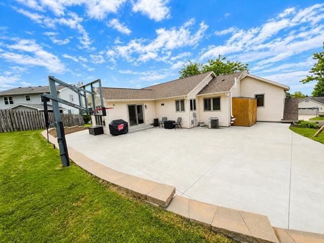 10864 Blue Mountain Avenue, Blue Mounds, WI 53517