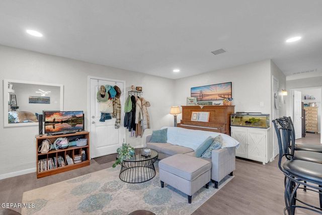 9301 SALISBURY Drive, El Paso, TX 79924