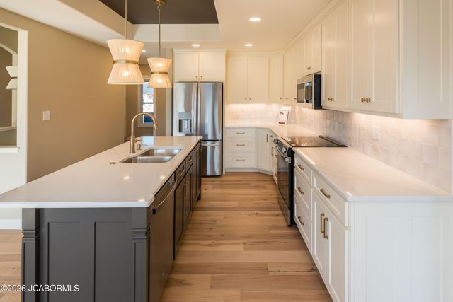 735 SARDONYX DRIVE, Jefferson City, MO 65109