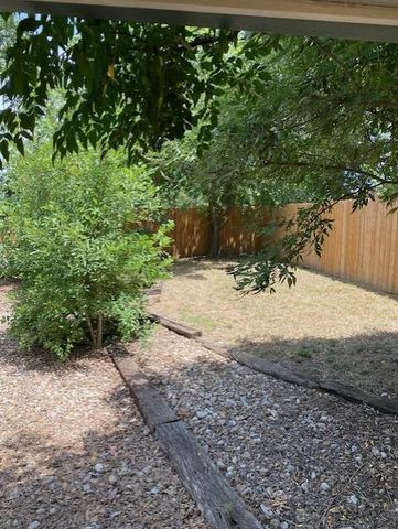 108 Dover Dr, Kerrville, TX 78028