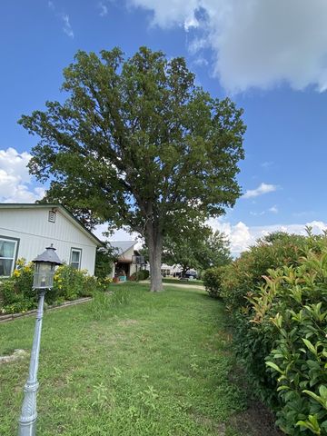 108 Dover Dr, Kerrville, TX 78028