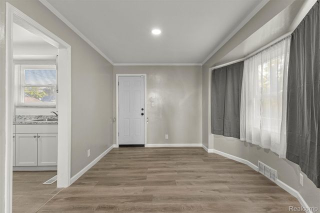 10838 Nottingham Road, Detroit, MI 48224