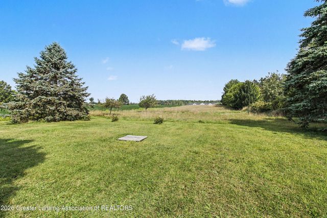 8306 W St Joe Highway, Lansing, MI 48917
