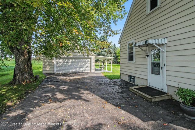 8306 W St Joe Highway, Lansing, MI 48917