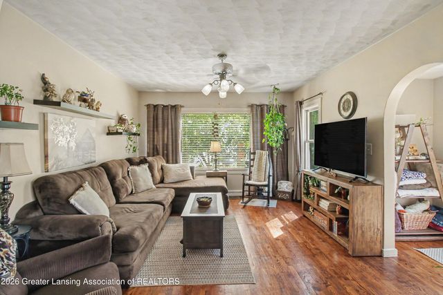 8306 W St Joe Highway, Lansing, MI 48917