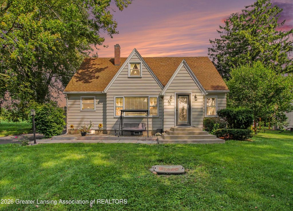 8306 W St Joe Highway, Lansing, MI 48917