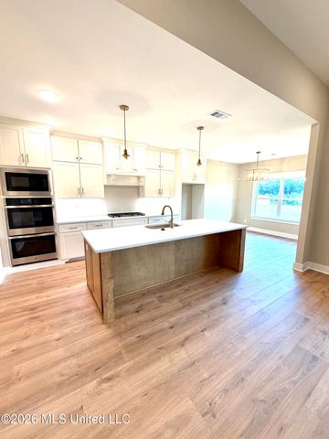 4365 Edison Drive, Nesbit, MS 38651