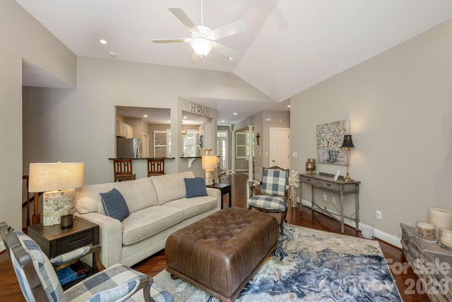 113 CHANCERY Court, Flat Rock, NC 28731