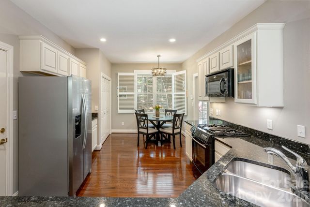 113 CHANCERY Court, Flat Rock, NC 28731