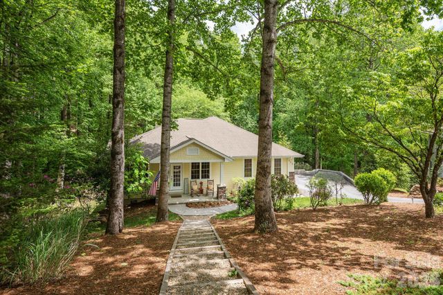 113 CHANCERY Court, Flat Rock, NC 28731