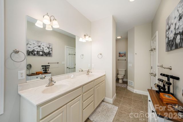 113 CHANCERY Court, Flat Rock, NC 28731