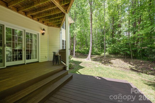 113 CHANCERY Court, Flat Rock, NC 28731