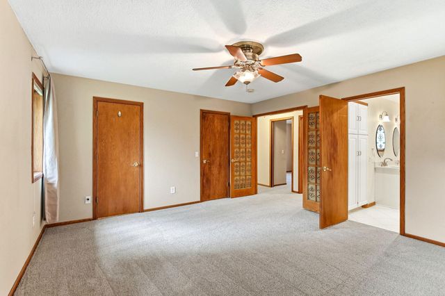 2646 Shadow Lane, Chaska, MN 55318
