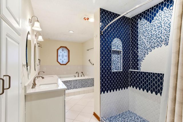 2646 Shadow Lane, Chaska, MN 55318