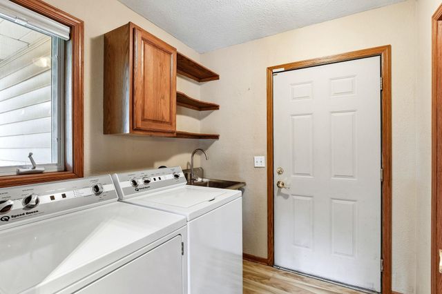 2646 Shadow Lane, Chaska, MN 55318