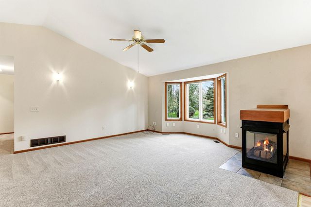2646 Shadow Lane, Chaska, MN 55318