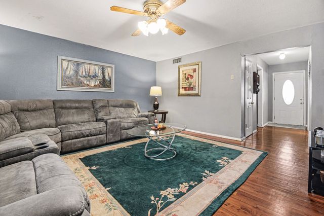 728 Jack Street, Seagoville, TX 75159