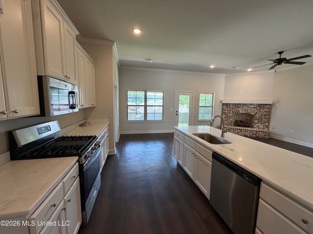 464 Silver Hill Drive, Pearl, MS 39208