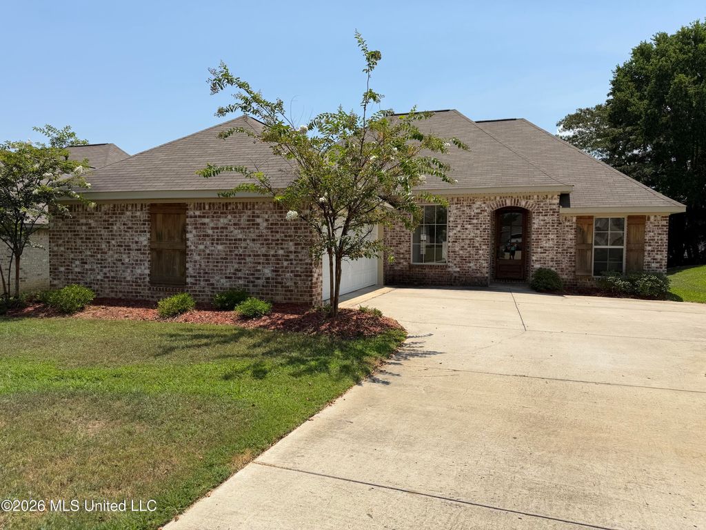 464 Silver Hill Drive, Pearl, MS 39208
