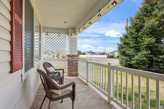 5048 S 4000 W, Roy, UT 84067