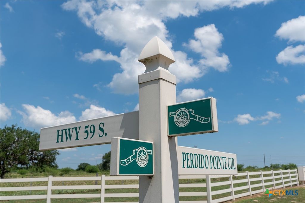 Image 14 of property listing at Lot 46 Perdido Pointe Estates, Victoria, TX 77905