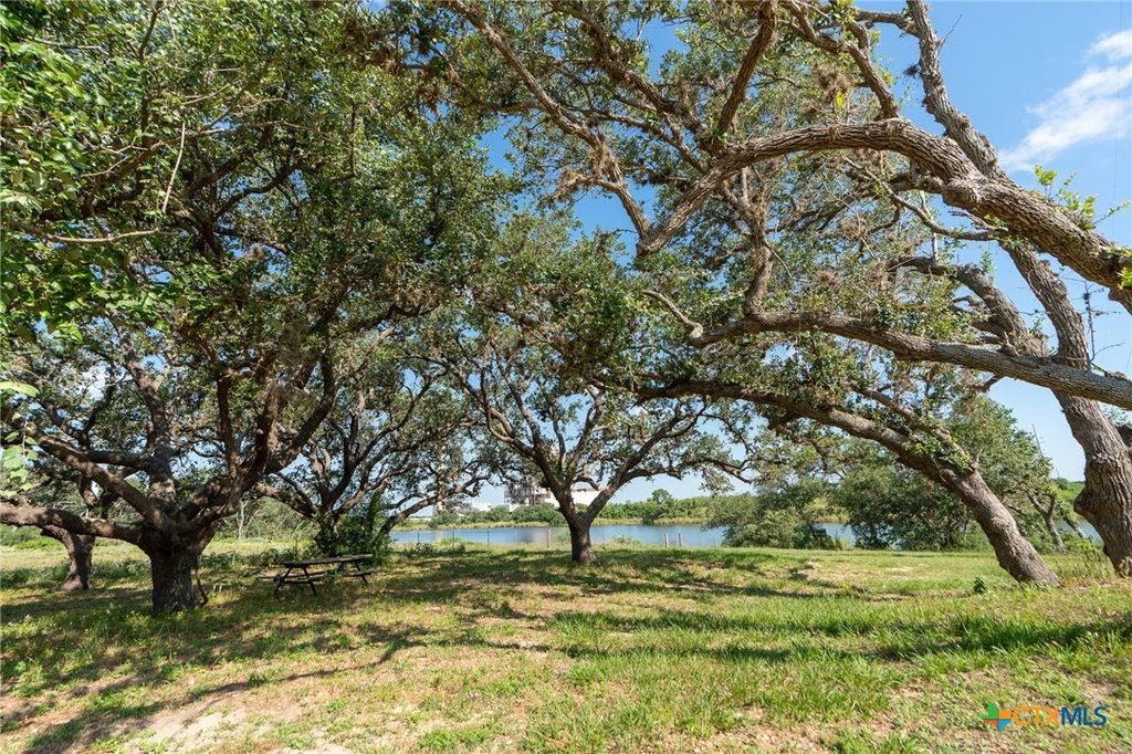 Image 4 of property listing at Lot 46 Perdido Pointe Estates, Victoria, TX 77905