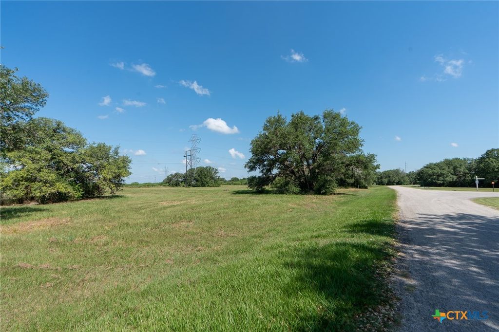 Image 5 of property listing at Lot 46 Perdido Pointe Estates, Victoria, TX 77905