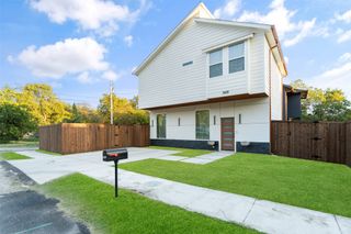 3405 Crockett Street, Greenville, TX 75401