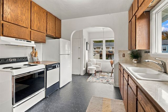 2316 29th Avenue S, Seattle, WA 98144