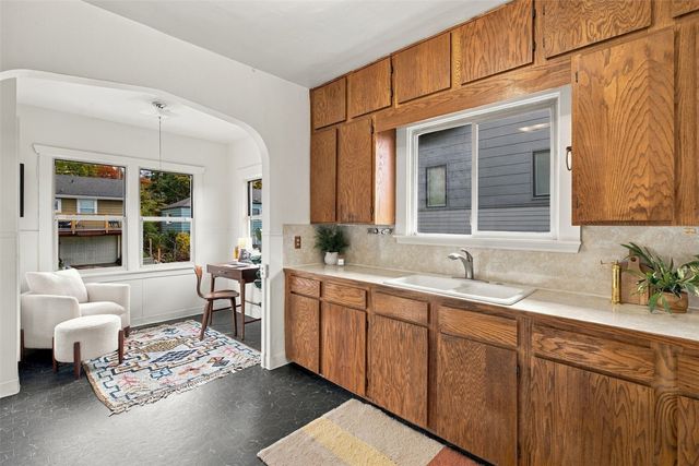 2316 29th Avenue S, Seattle, WA 98144