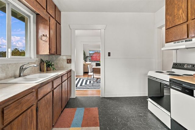 2316 29th Avenue S, Seattle, WA 98144