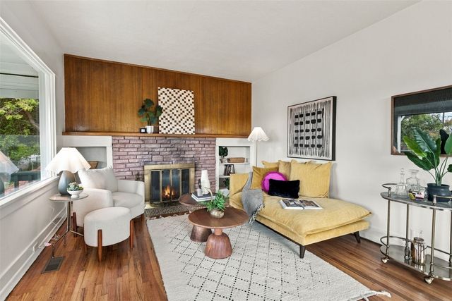 2316 29th Avenue S, Seattle, WA 98144
