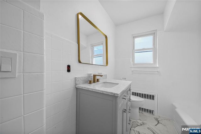 595 Knickerbocker Road, Tenafly, NJ 07670