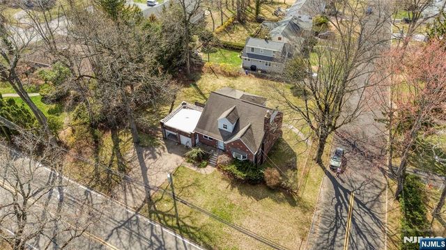 595 Knickerbocker Road, Tenafly, NJ 07670