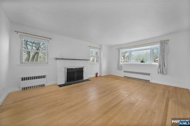 595 Knickerbocker Road, Tenafly, NJ 07670