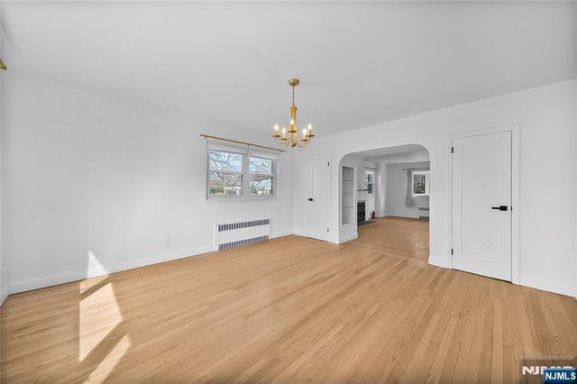 595 Knickerbocker Road, Tenafly, NJ 07670