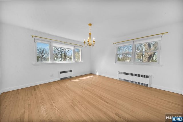 595 Knickerbocker Road, Tenafly, NJ 07670