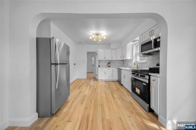 595 Knickerbocker Road, Tenafly, NJ 07670