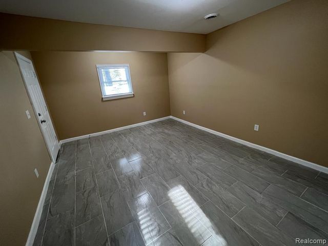 14874 Dolphin Street, Detroit, MI 48223