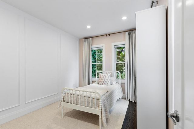 21A High St 2, Milton, MA 02186