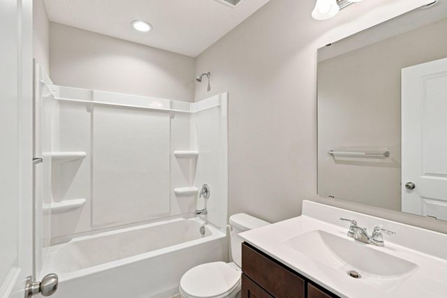 5140 Hampton Street NE, Prior Lake, MN 55372