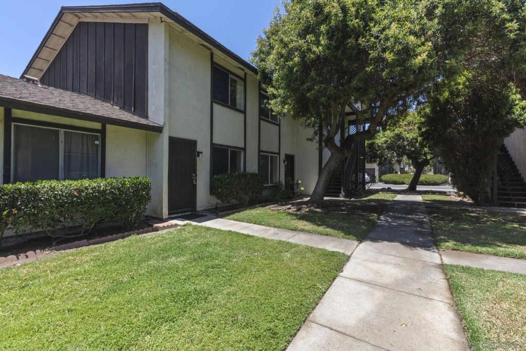 10316 Carefree Dr, Santee, CA 92071