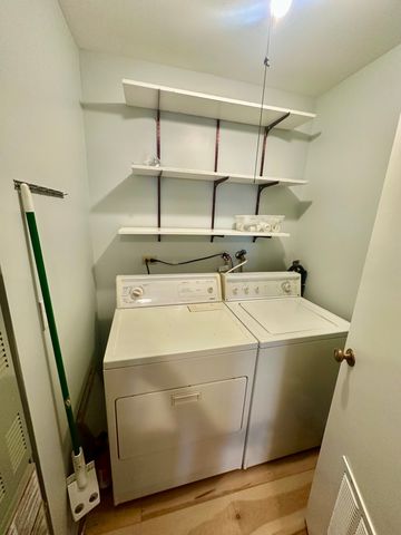 330 Hampton Court D, Bloomingdale, IL 60108