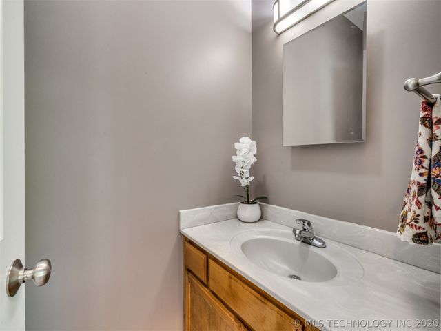 19655 S Harvard Avenue, Mounds, OK 74047