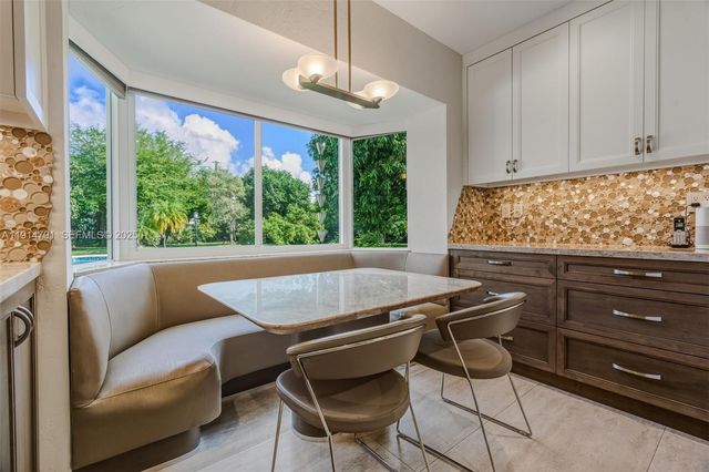 8001 SW 66th Ter, Miami, FL 33143