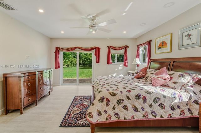 8001 SW 66th Ter, Miami, FL 33143