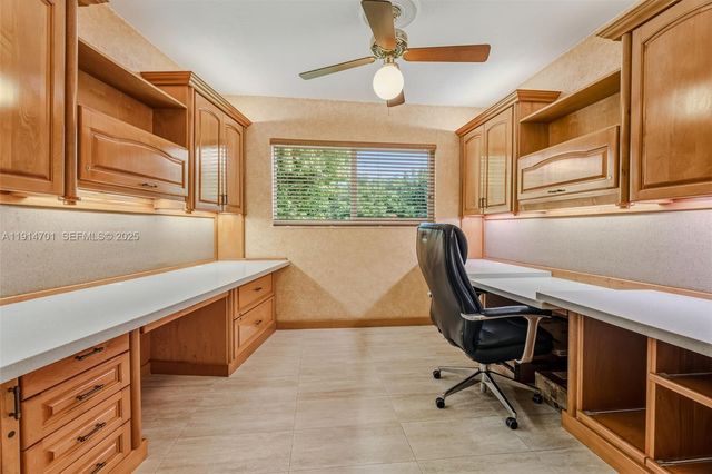 8001 SW 66th Ter, Miami, FL 33143