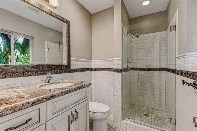 8001 SW 66th Ter, Miami, FL 33143