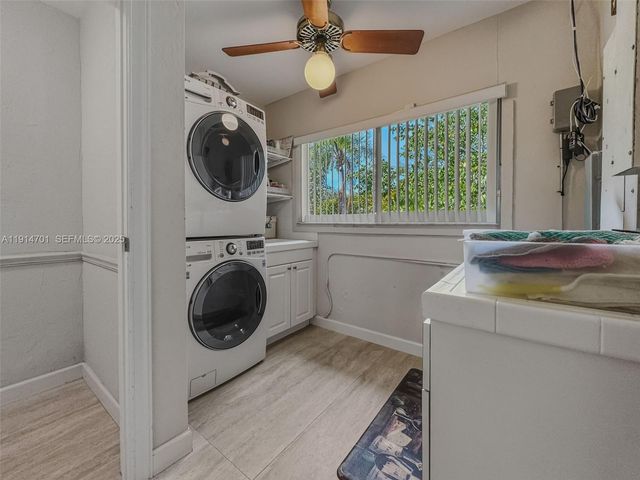 8001 SW 66th Ter, Miami, FL 33143