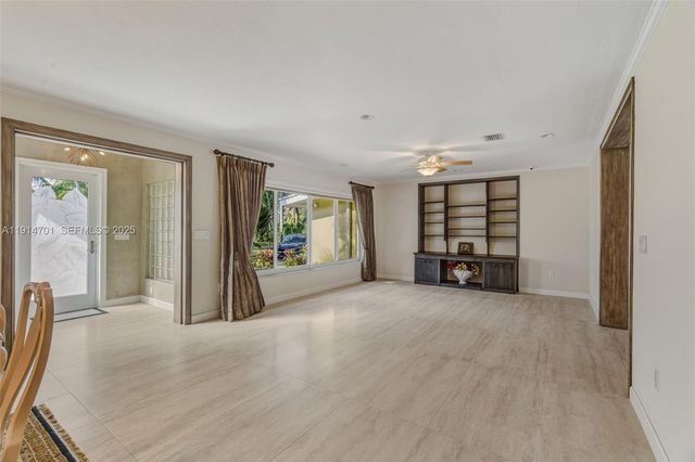 8001 SW 66th Ter, Miami, FL 33143